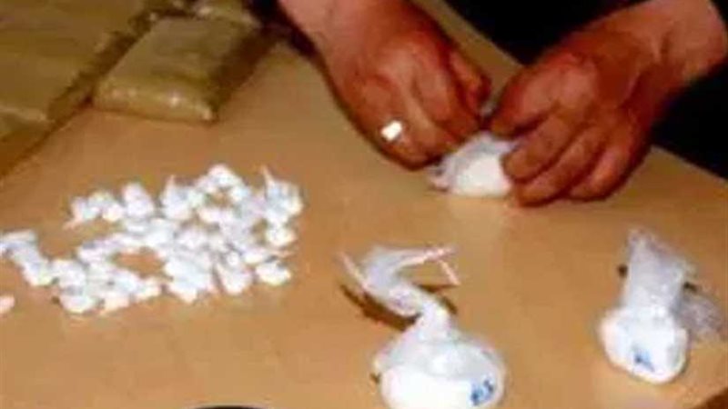 التحقيق مع متهمين