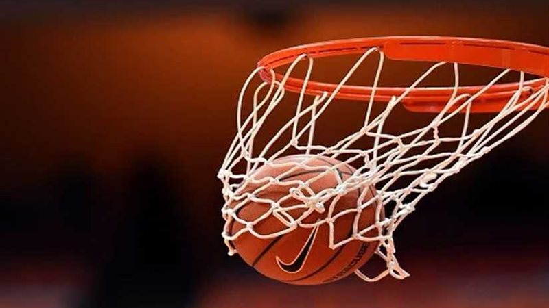 إسبانيا تفوز على