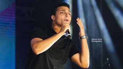 خالد منيب يجهز كليب 