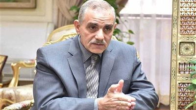 جولة مفاجئة لمحافظ أسيوط بالمدارس