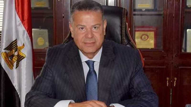 محافظ بني سويف يبحث