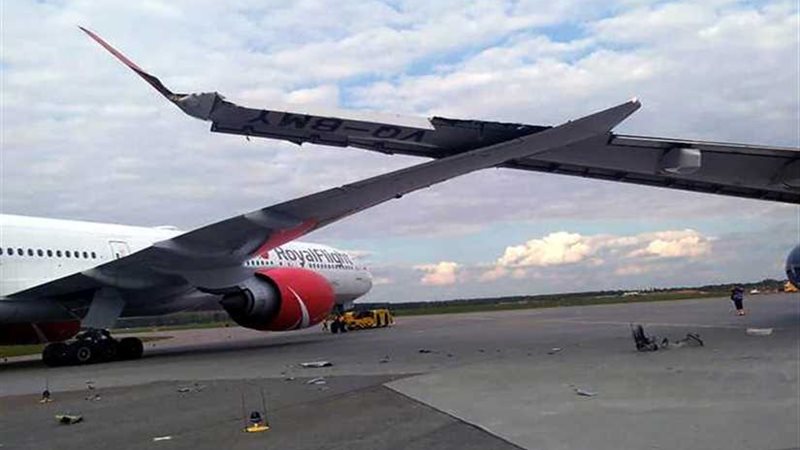 تصادم طائرتين في