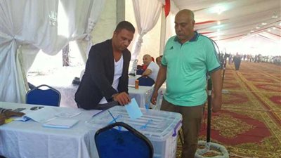 بالصور.. حمادة أنور يشارك في عمومية الزمالك