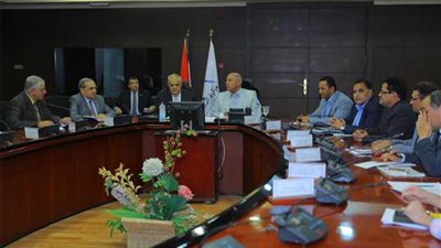 وزير النقل: التعاقد على عربات لنقل الحاويات وسرعة الانتهاء من تحسين وتطوير 200 عربة درجة ثالثة