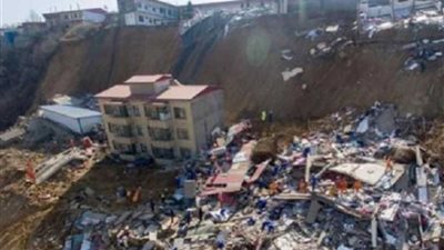 انهيار أرضي يتسبب في فقد 9 أشخاص جنوب غربي الصين