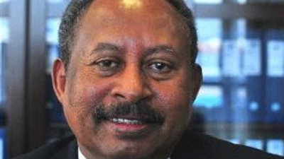 بالفيديو.. رئيس الوزراء السوداني يعلن تشكيلة الحكومة الانتقالية