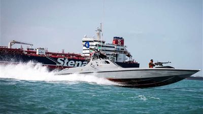 إيران تحتجز سفينة جديدة بالخليج العربي