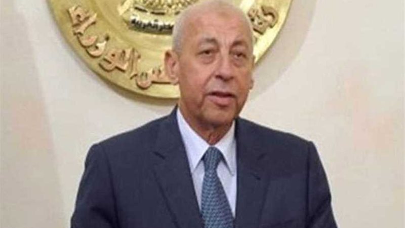 محافظ أسوان يبحث