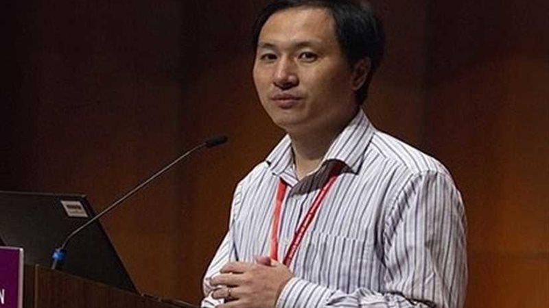 عالم صيني يفوز بجائزة