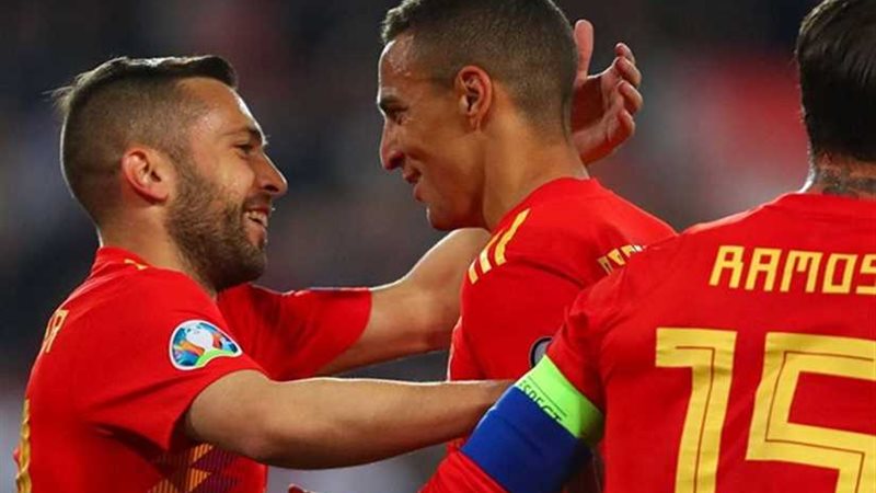 منتخب إسبانيا يحقق