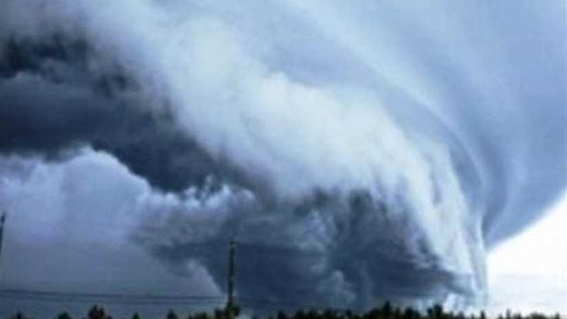 إعصار دوريان يصل