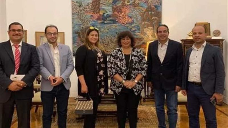 أيمن أبو العلا يناقش