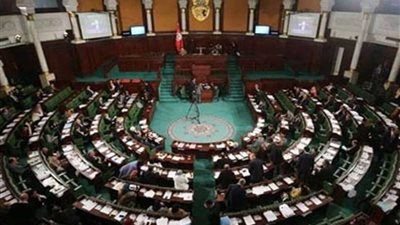 انطلاق بث أولى المناظرات التلفزيونية بين مرشحي الرئاسية في تونس