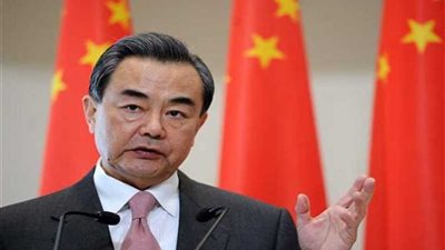 وزير الخارجية الصيني: بكين تعارض أي إجراء أحادي الجانب يعقد الوضع في كشمير