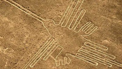 ‪ بالصور.. تعرف على سر خطوط نازكا الغامضة