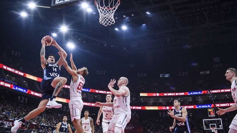 الأرجنتين تفوز على