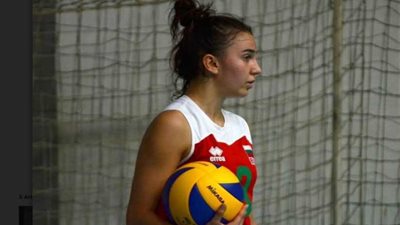 شاهد.. نجمة طائرة الأهلي البلغارية بوري سلافا