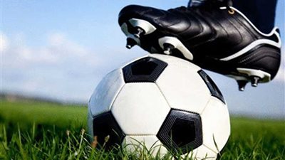 ‪ نشرة أخبار العاشرة.. الأهلي يطير غدًا إلى غينيا والزمالك يقيد جنش وصلاح يحصد الأجمل في ليفربول‬