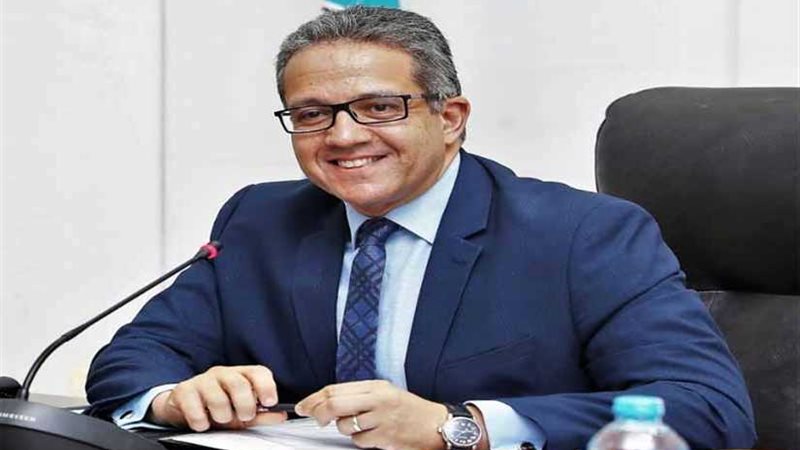 وزير الآثار يستعرض