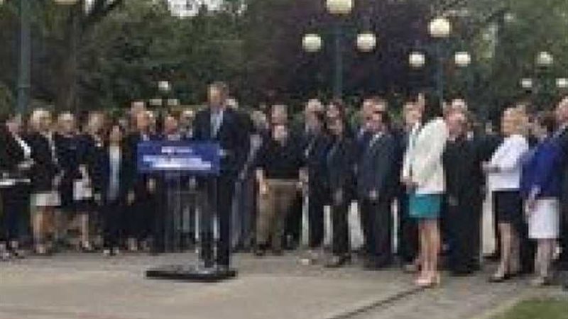 حزب المحافظين يفوز