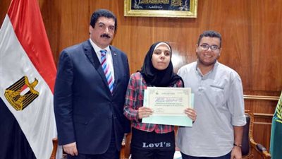 تكريم الطالبة المثالية الأولى على مستوى الجامعات المصرية لمتحدي الإعاقة بالقليوبية