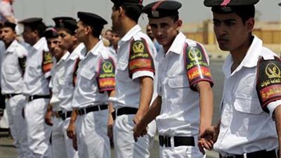 شرطة تأمين الزمالك تمنع شاب حاول القفز من أعلي كوبري 15 مايو لمروره بأزمه نفسية