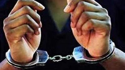 ضبط كابلات كهربائية مجهولة المصدر داخل مصنع بالقاهرة