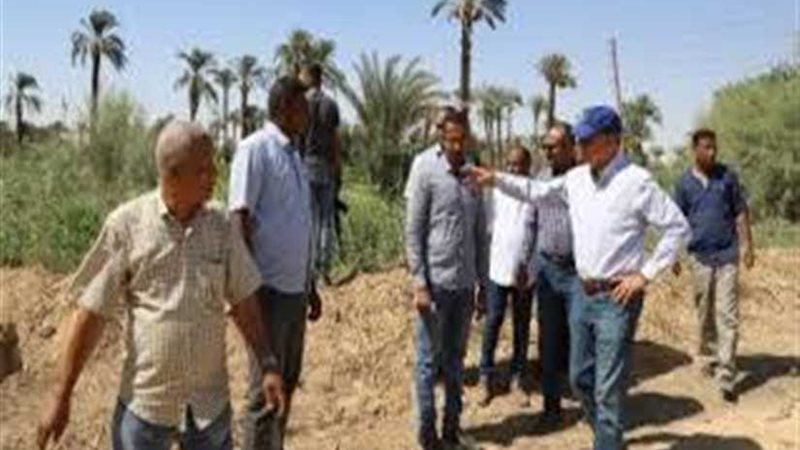 محافظ قنا يتفقد مشروعات