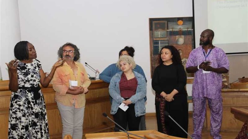 جيسيكا كاهوا تطلب