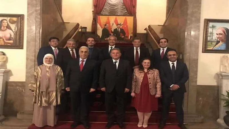 السفير المصري يستقبل