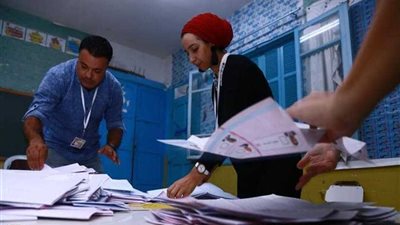 انتخابات تونس.. قيس سعيد ونبيل القروي إلى جولة الإعادة (نتائج أولية)