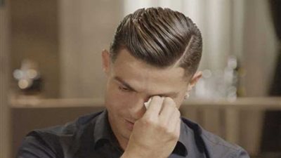 كريستيانو رونالدو ينهار ويجهش في البكاء.. تعرف على السبب (صور)