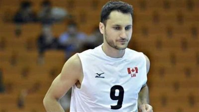 الطائرة رجال الأهلي تدعم صفوفها بمحترف كندي