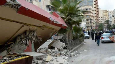 إزالة بوابات شاطئ النخيل بالإسكندرية