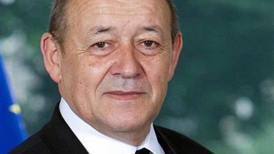 وزير خارجية فرنسا يصل الخرطوم للقاء المسئولين السودانيين