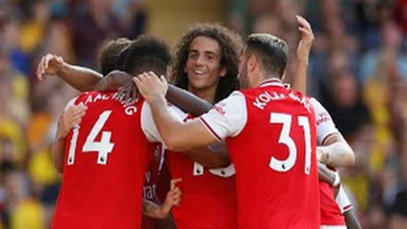 بأخطاءه المتكررة..