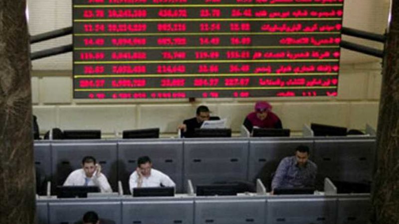 البورصة تخسر 2.5