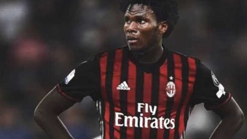 فيرونا الإيطالي يبرئ