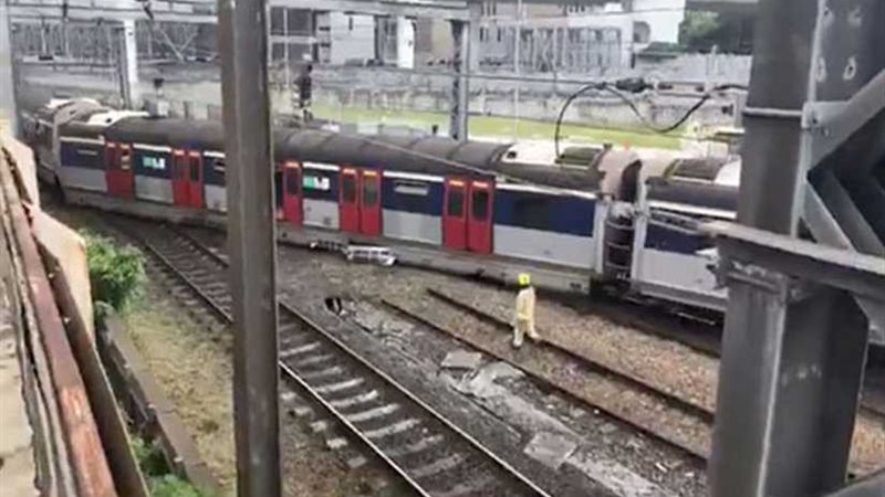 خروج قطار عن القضبان