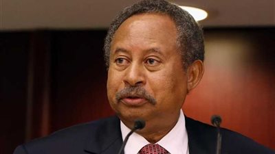 رئيس الوزراء السوداني يغادر القاهرة