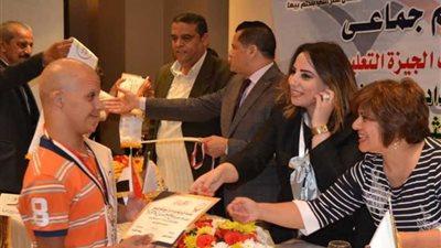 «المصريين الأحرار» يُكرم المتفوقين بالمراحل التعليمية بإدارة جنوب الجيزة