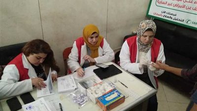 صحة الشرقية تشن حملة على الصيدليات بالعاشر من رمضان