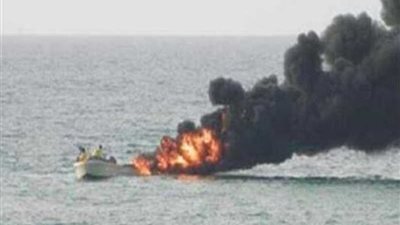 التحالف العربي يعلن تدمير زورق مفخخ أطلقه الحوثيون من الحديدة