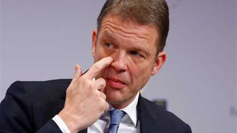 رئيس أكبر بنك في