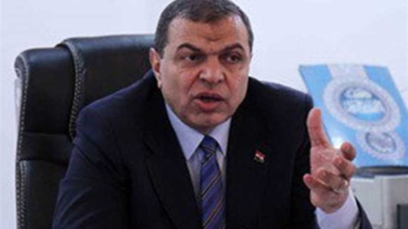 وزير القوى العاملة