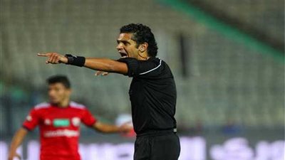 الغندور حكمًا لمباراة الأهلي وسموحة بالدوري