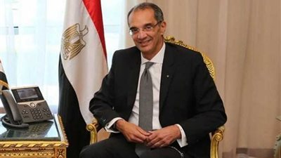 وزير الاتصالات يتوجه إلى فرنسا في زيارة تستغرق 3 أيام