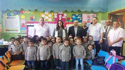 نائب محافظ البحيرة تتفقد مدرسة المعدية الفنية بنات بإدكو