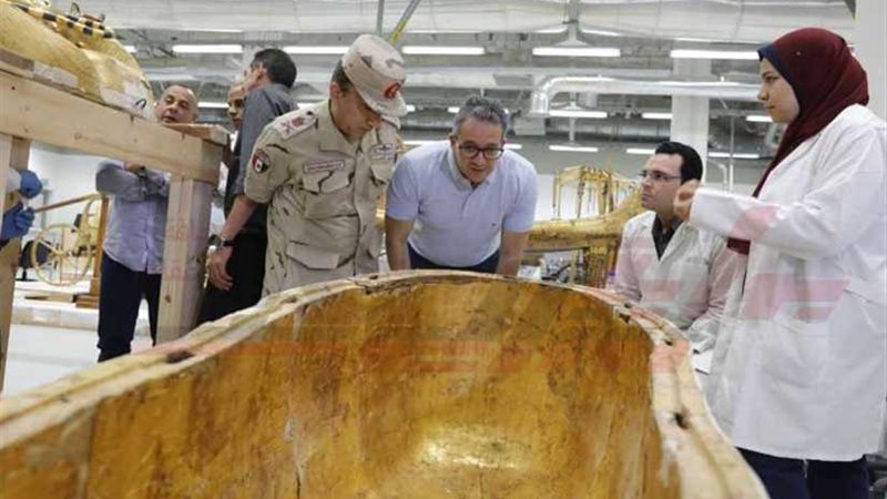 وزير الآثار يتفقد