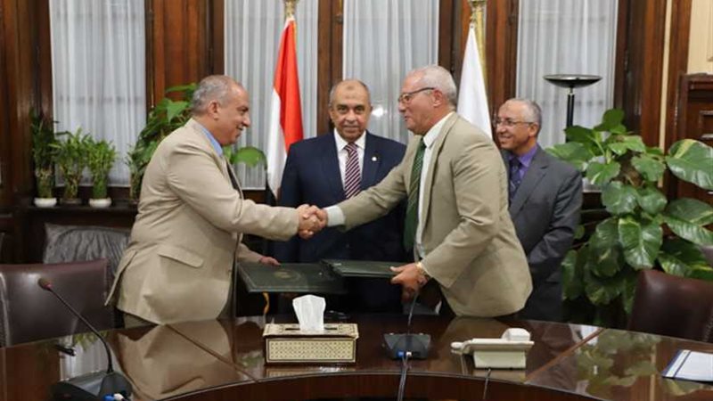 وزير الزراعة يشهد